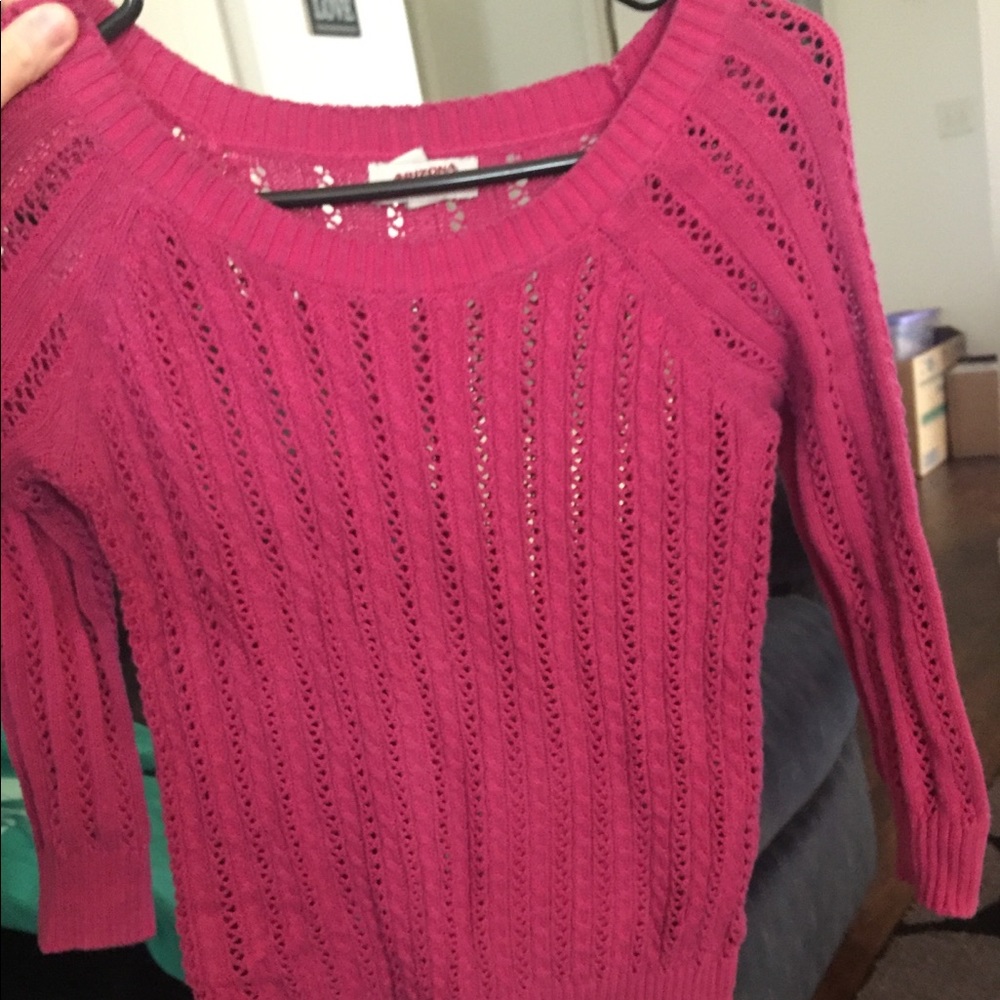 S pink sweater